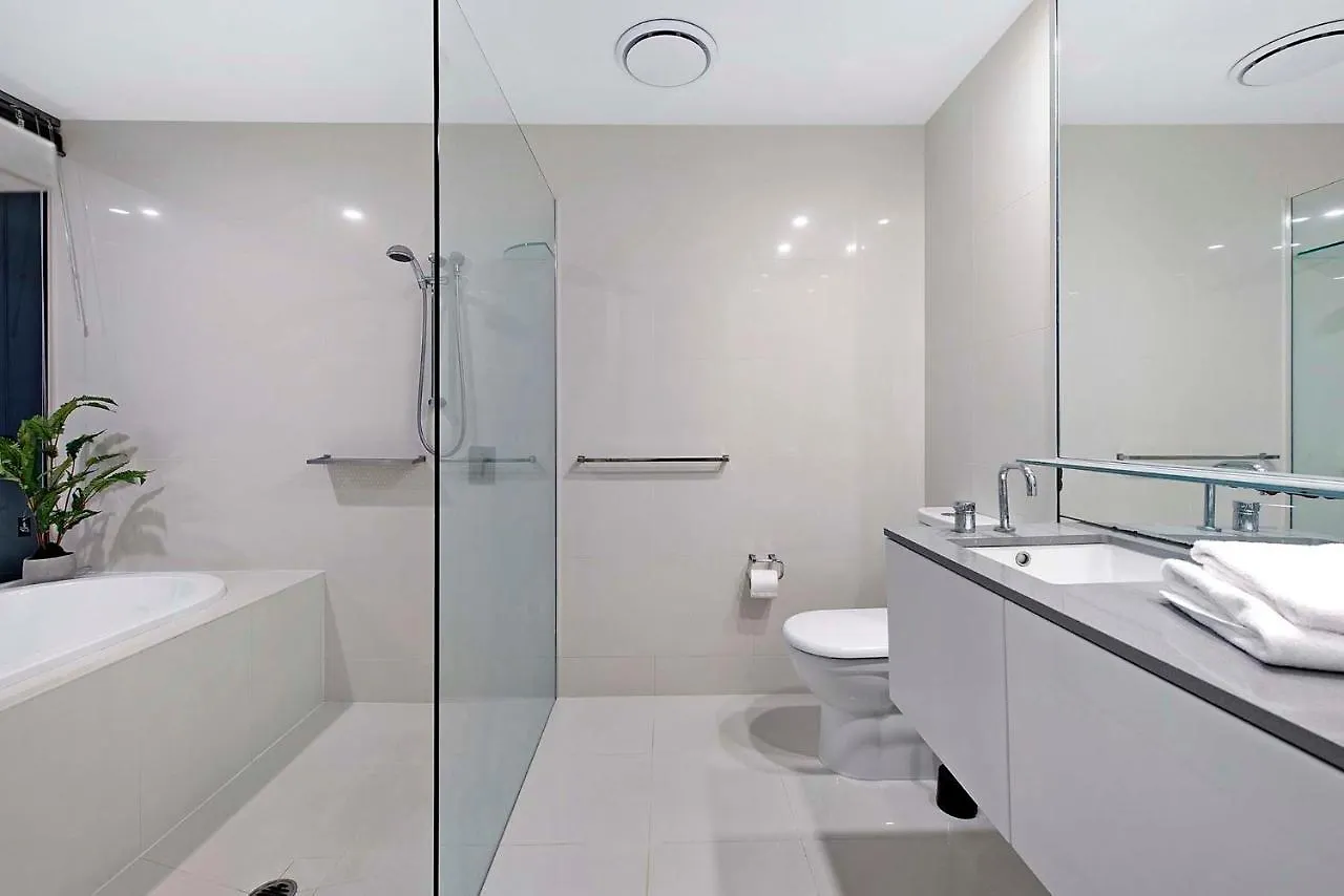 Apartment Level 57 Ocean View - Circle On Cavill - Self Contained, Privately Managed