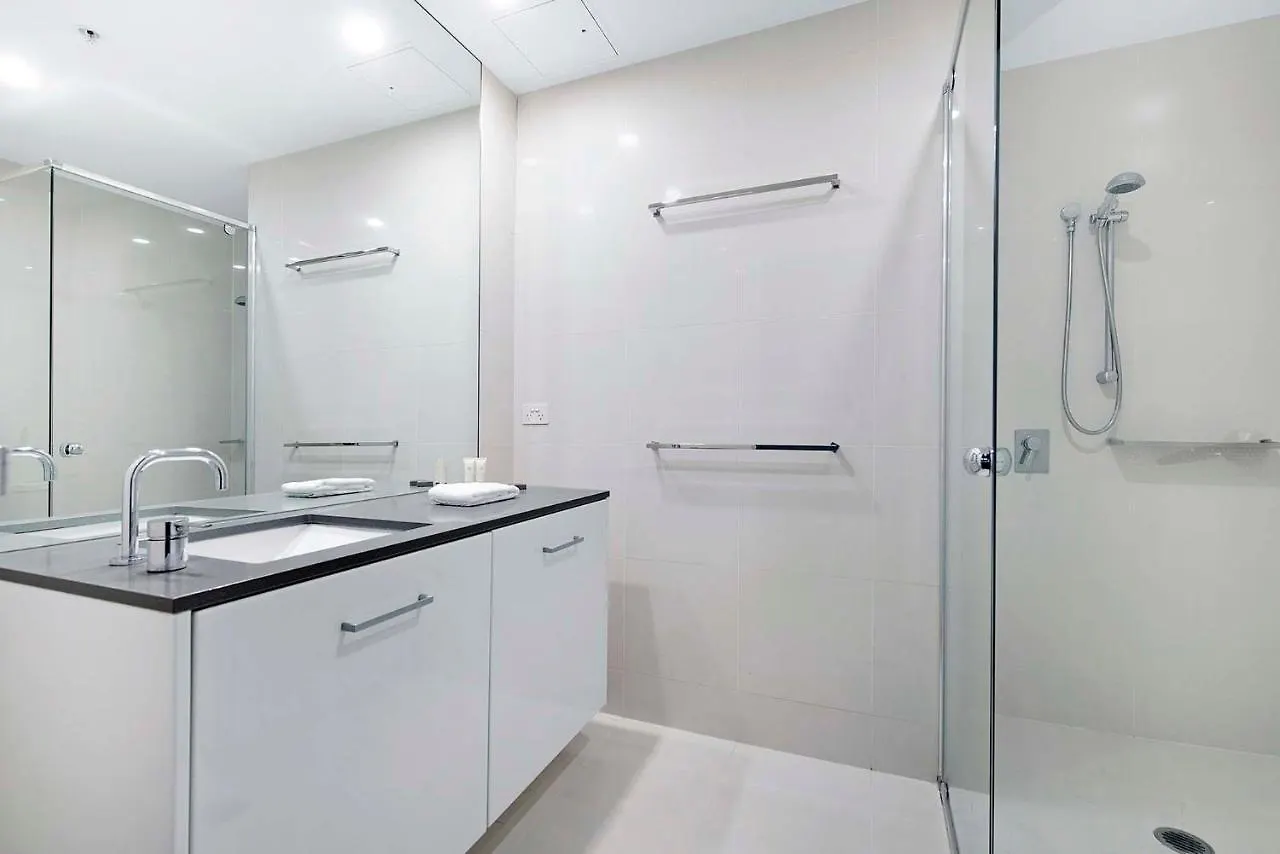 Level 57 Ocean View - Circle On Cavill - Self Contained, Privately Managed *