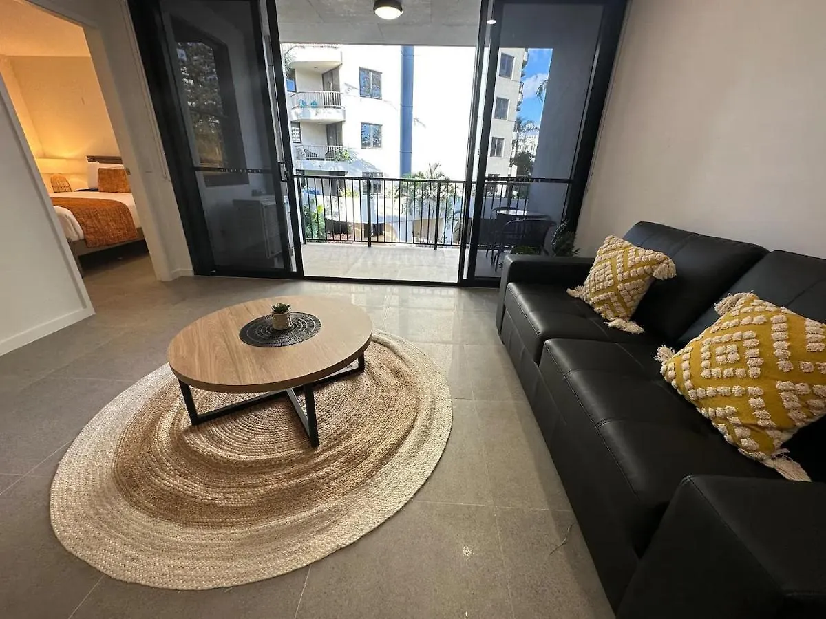 Apartamento 3bd 1 Block From Brand New *