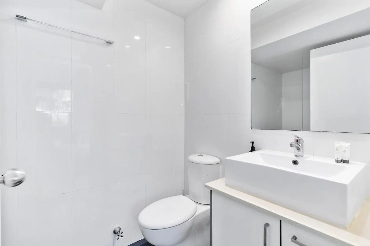 Surfers Paradise Fun Beachside Retreat *
