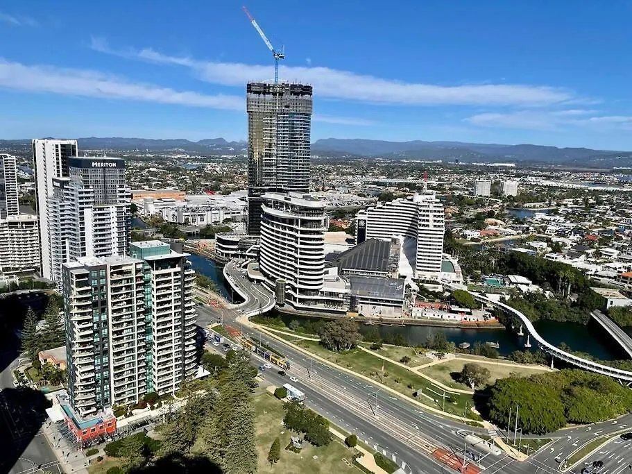 24th Floor Luxury, The Wave Broadbeach Apartment *
