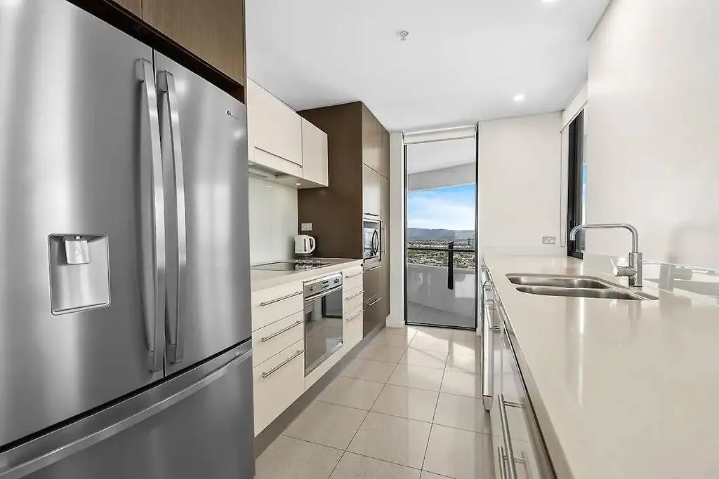24th Floor Luxury, The Wave Broadbeach Apartment *