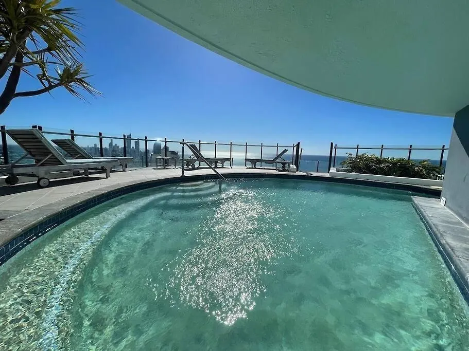 24th Floor Luxury, The Wave Broadbeach Apartment