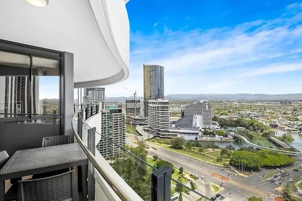 24th Floor Luxury, The Wave Broadbeach Apartment *