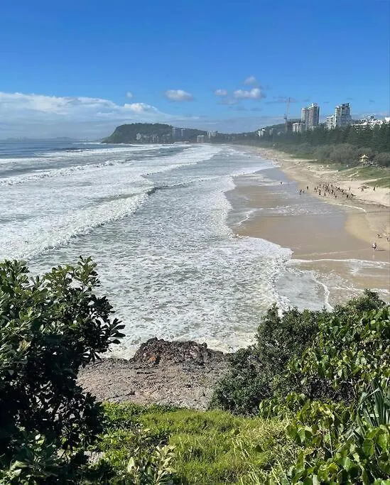 Villa Seashell Beach House - At Mermaid Beach Gold Coast