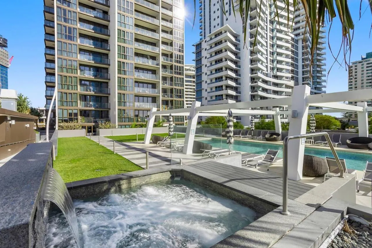 'beachside Glow' Gleaming Getaway On The * Gold Coast