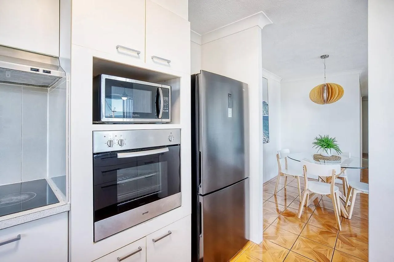 Beachfront Resort-style In Surfers Paradise 公寓