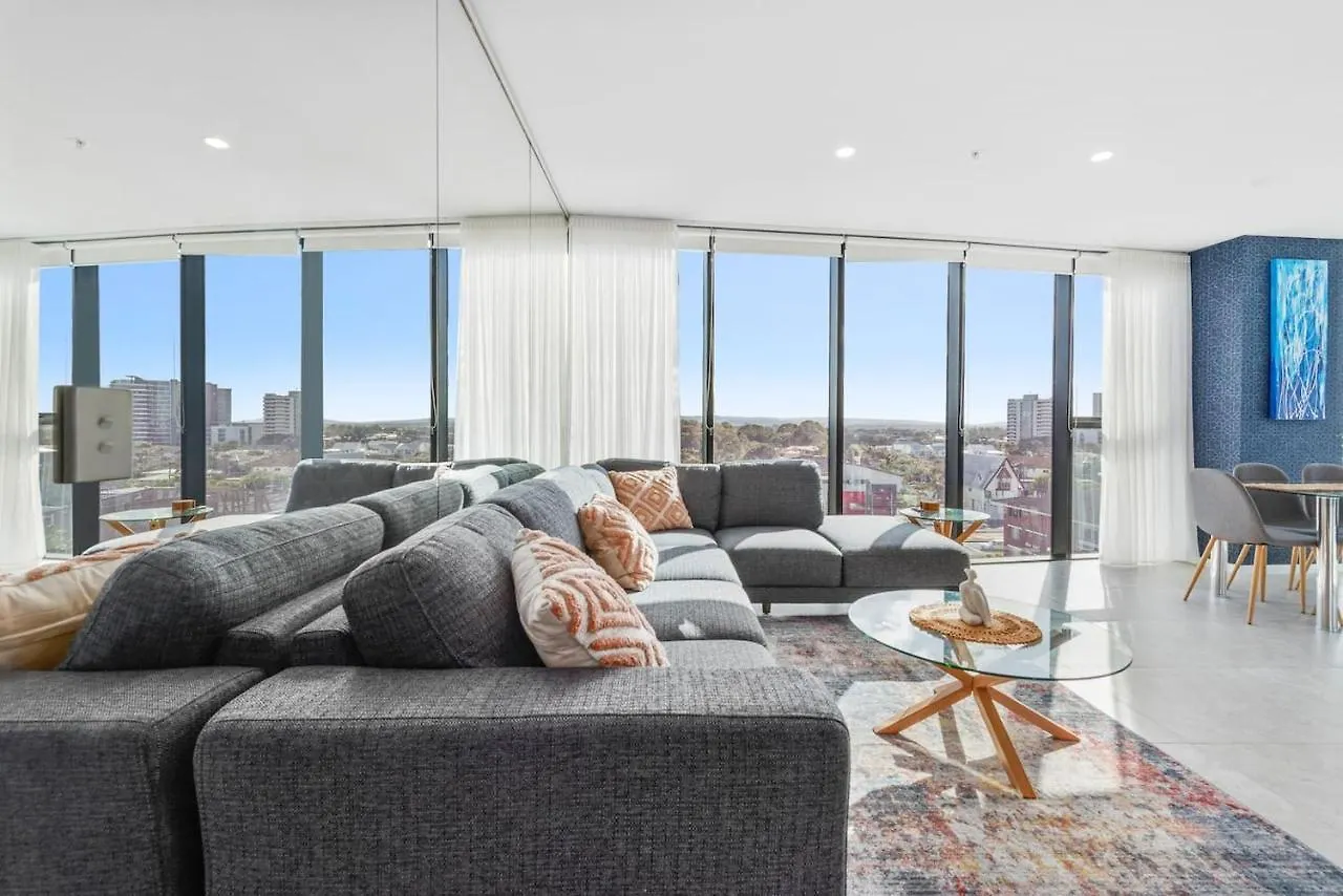 Glistening Horizons - Luxe Coastal Living Χρυσή Ακτή