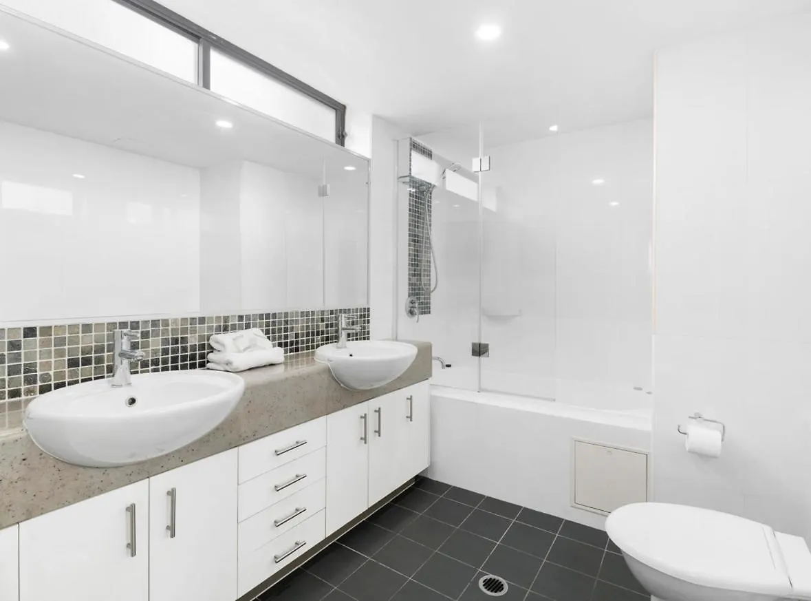 Apartment Broadwater Parklands Paradise-one & Two Bedroom Gold Coast