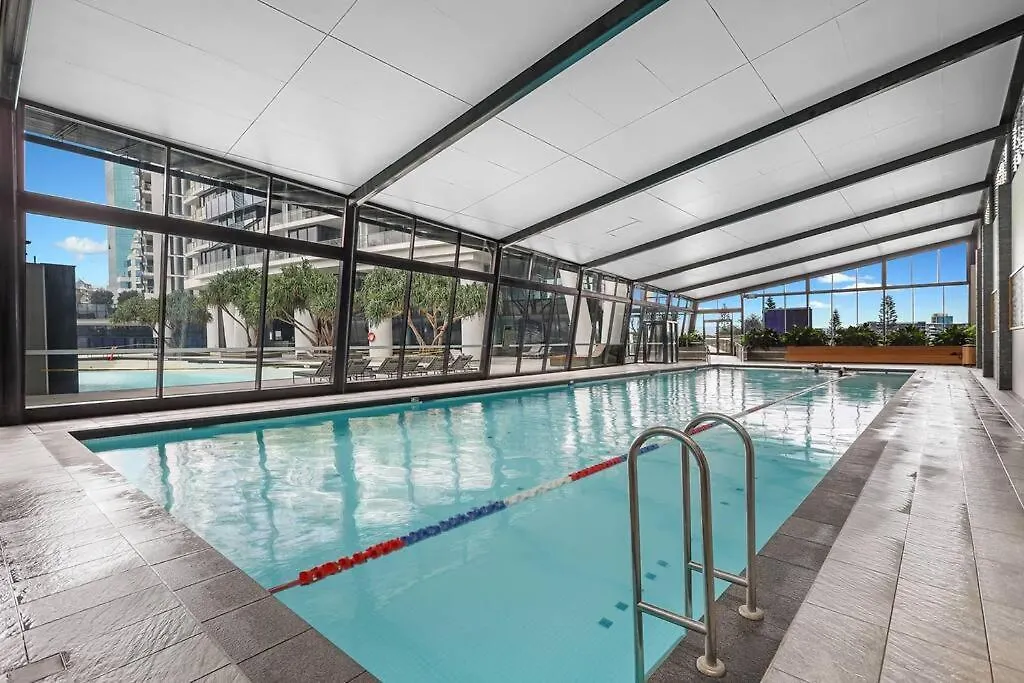 Circle On Cavill Riverview Apartment 450 Metre To The Beach Gold Coast