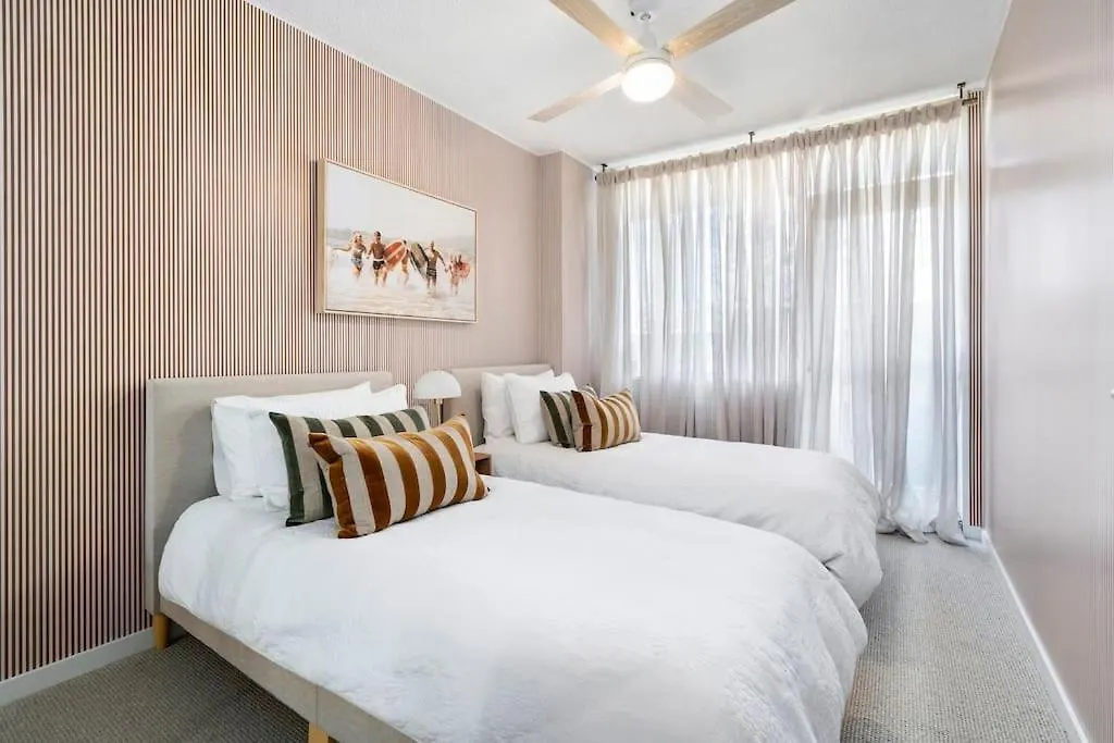 Beachfront Bliss 2 Bd Broadbeach Apartment *