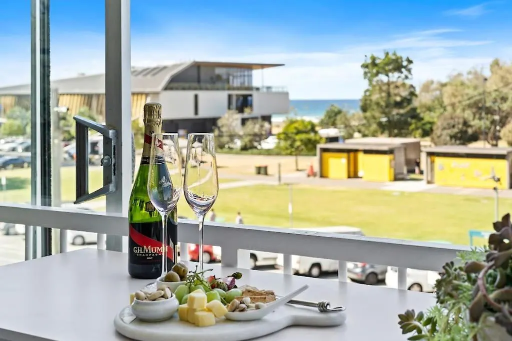 Beachfront Bliss 2 Bd Broadbeach Apartment Gold Coast