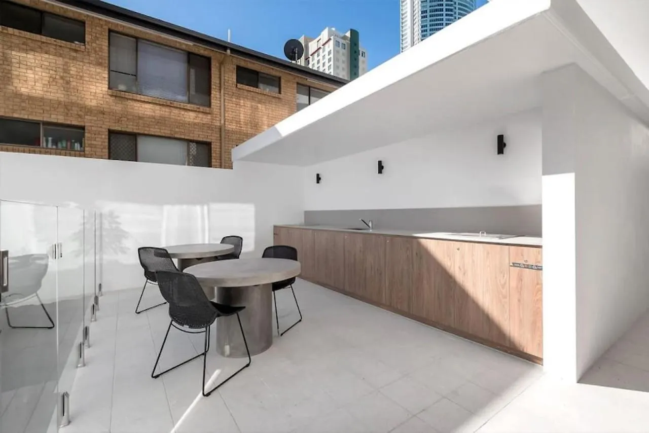 Brandnew Two Bed In Surfers Paradise With Carpark Apartment *