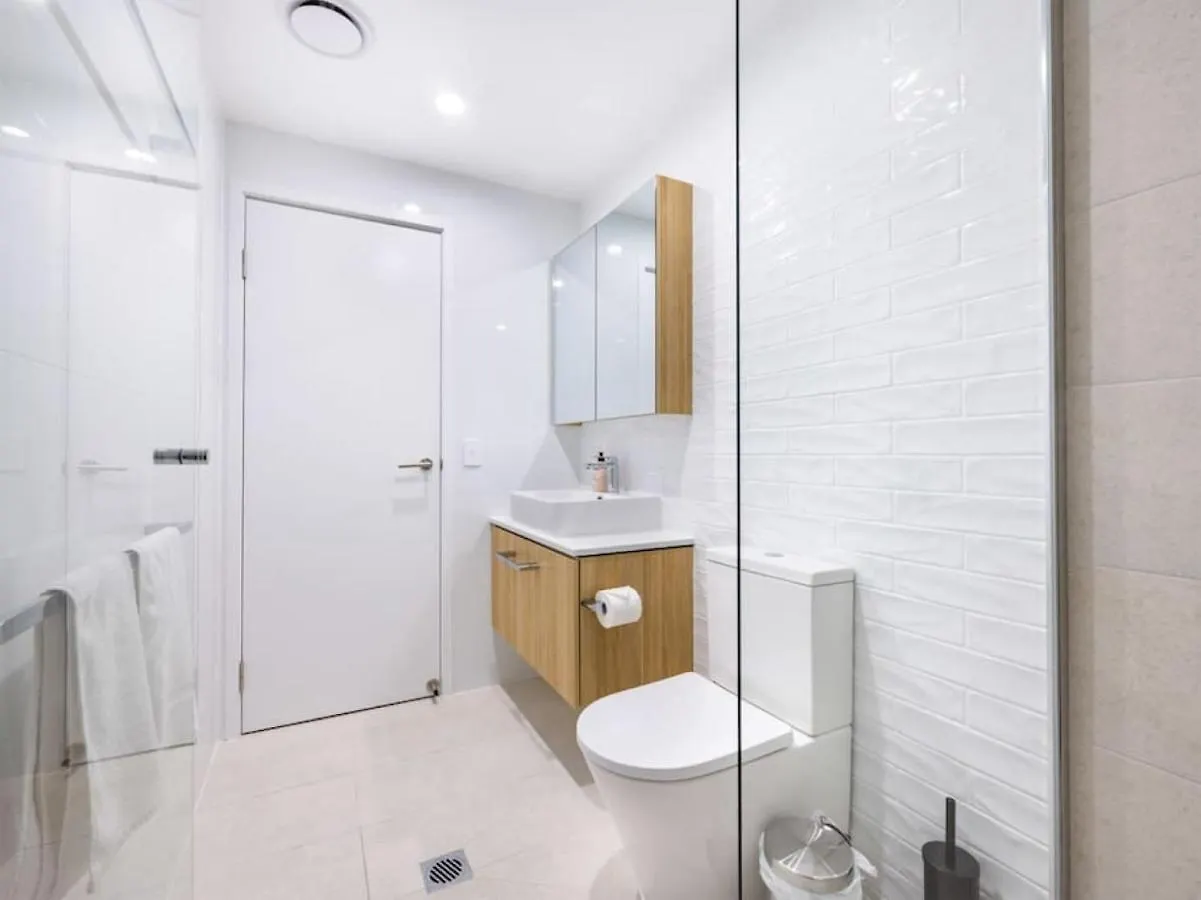 Brandnew Two Bed In Surfers Paradise With Carpark