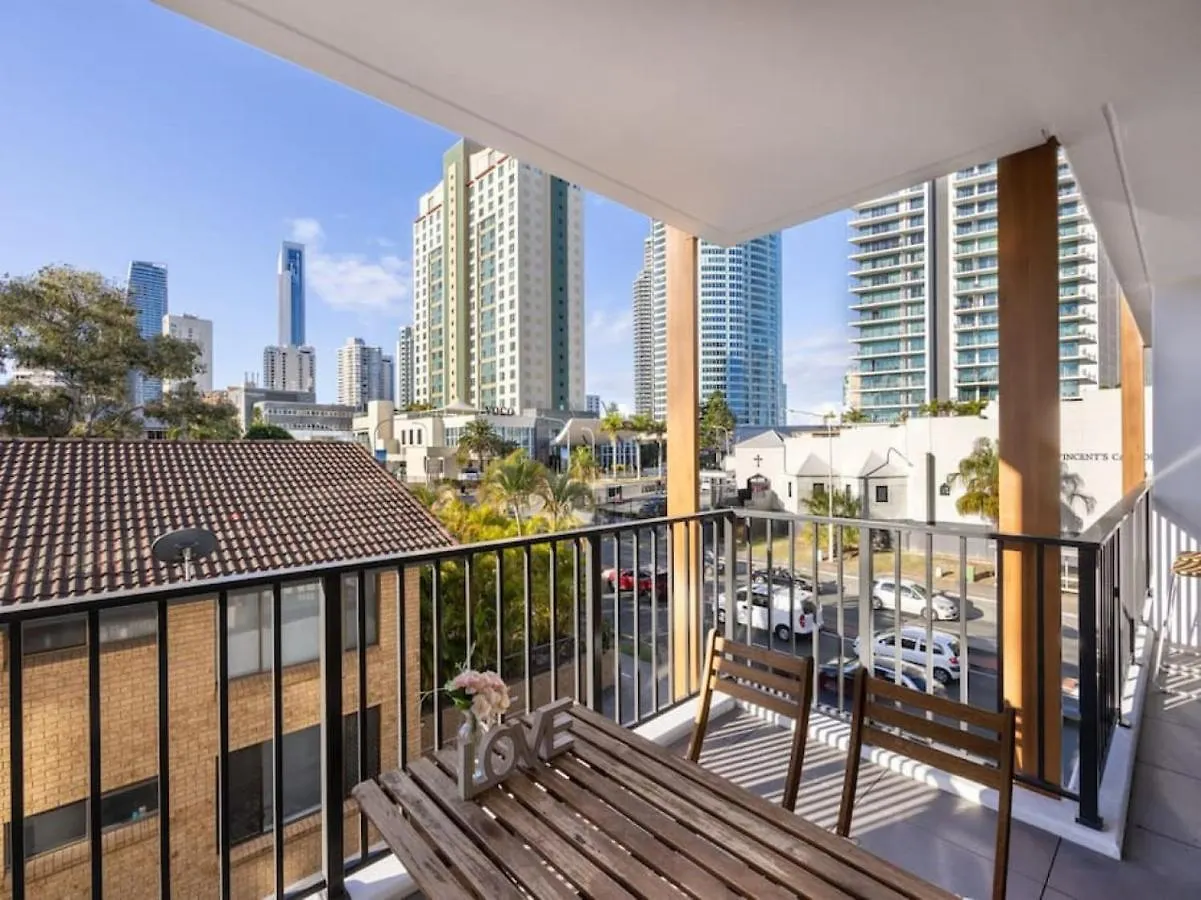 Comfortable 1br With Pool And Carpark * Gold Coast