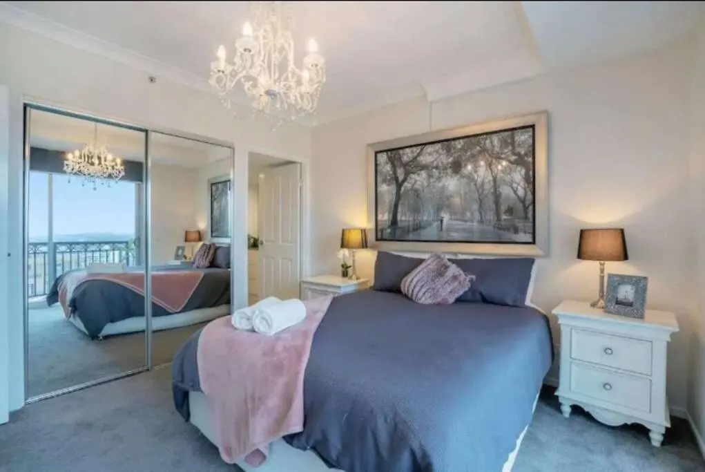 Appartement Picturesque Waterviews2br In Chevron Renaissance Gold Coast