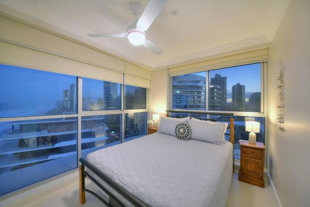 Spectacular Luxury Beachfront * Gold Coast