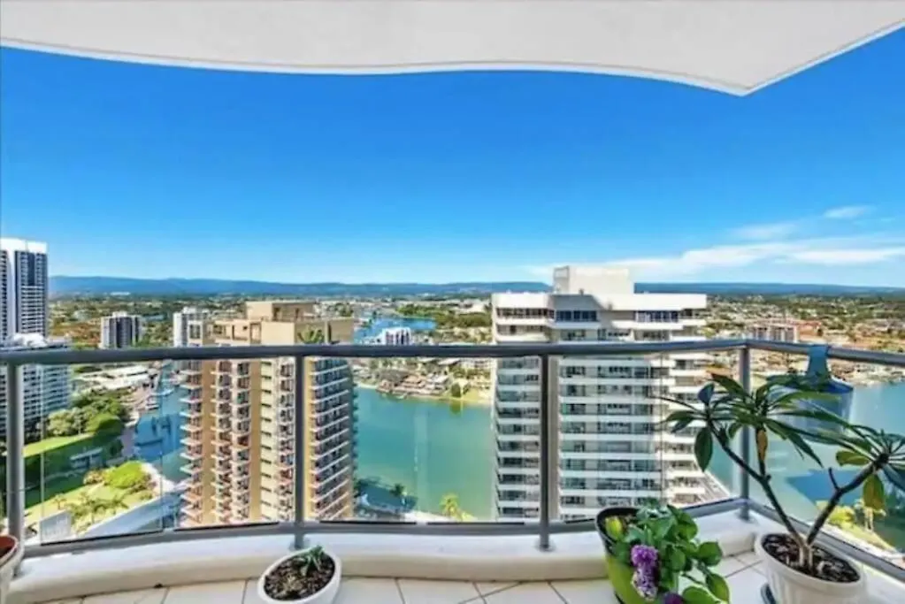 Picturesque Waterviews2br In Chevron Renaissance Appartement Gold Coast