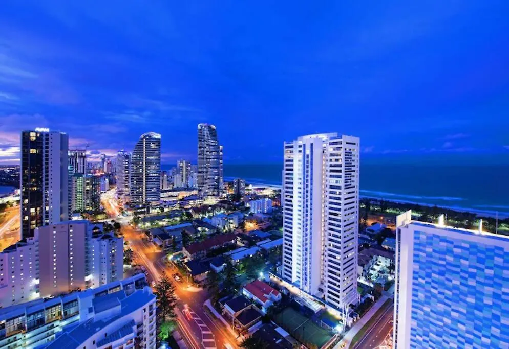 Stunning 2br2b Spectacular Ocean Views Gold Coast