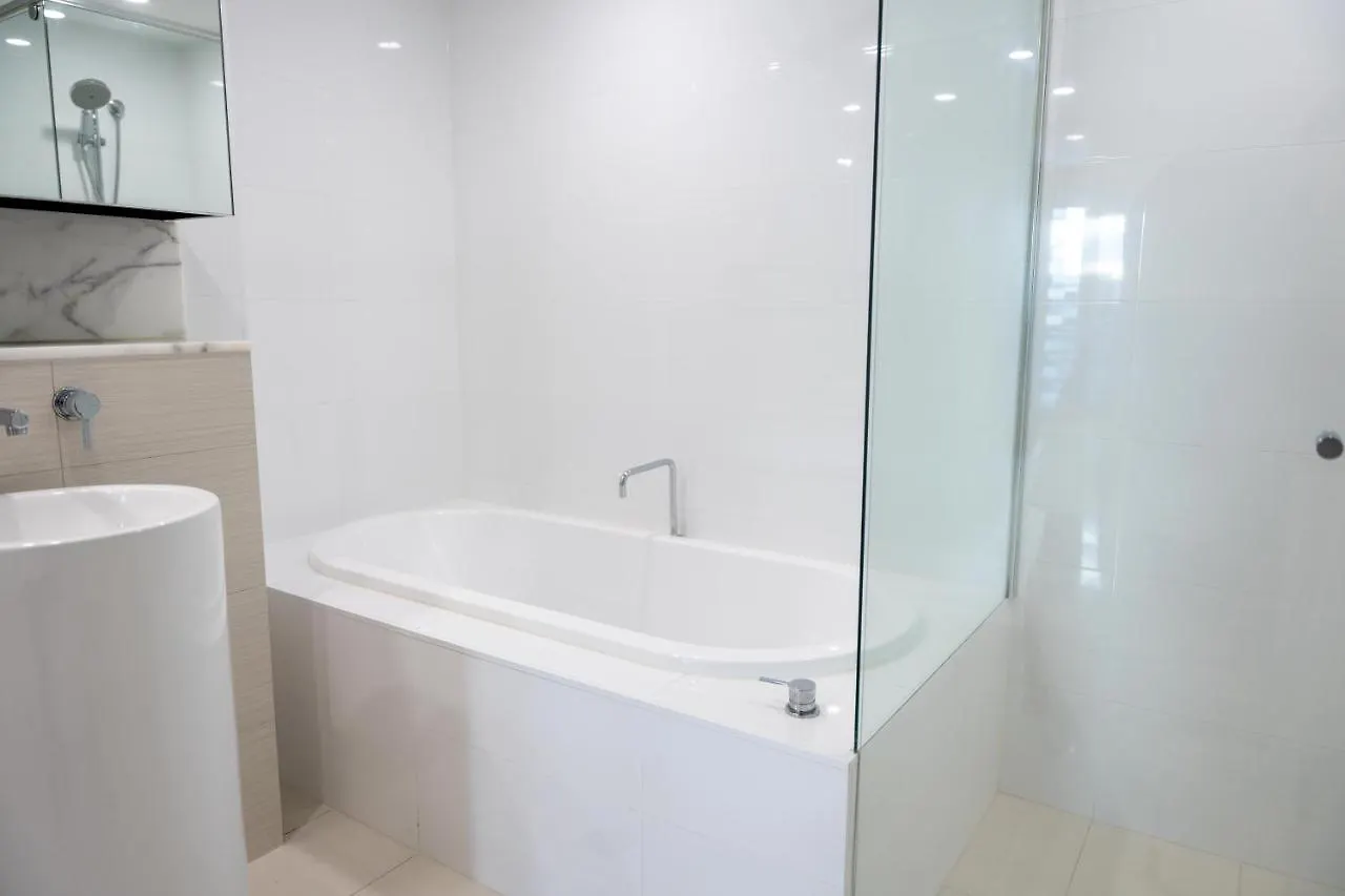 Apartment Luxury Oracle Tower 1 2bed 2bath 1 Car