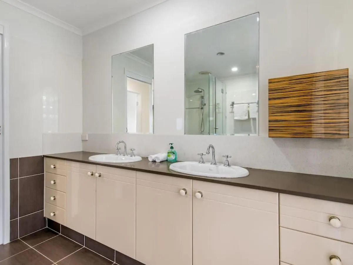 בית נופש Luxury 5br Retreat Family House With Pool In Gc *