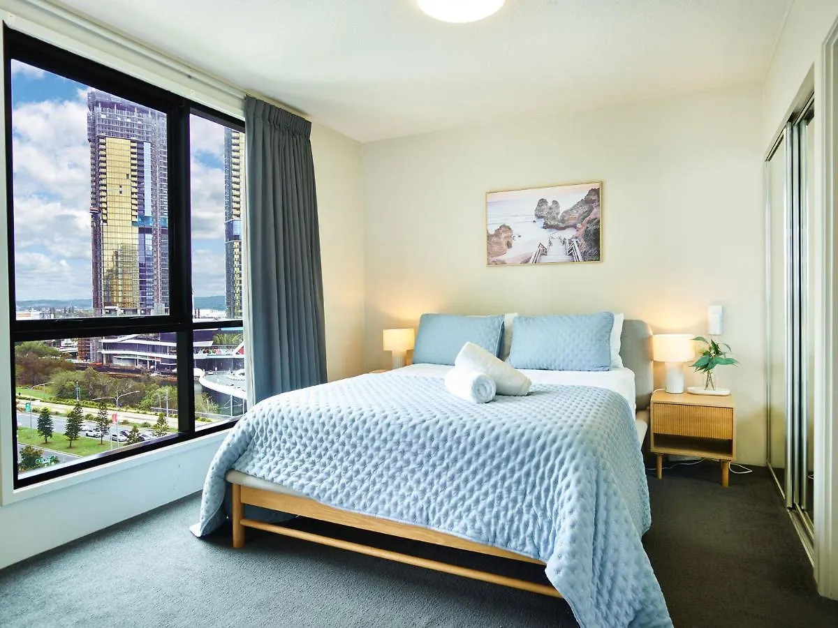 Broadbeach On The Park 2-bedroom Apartment Gold Coast