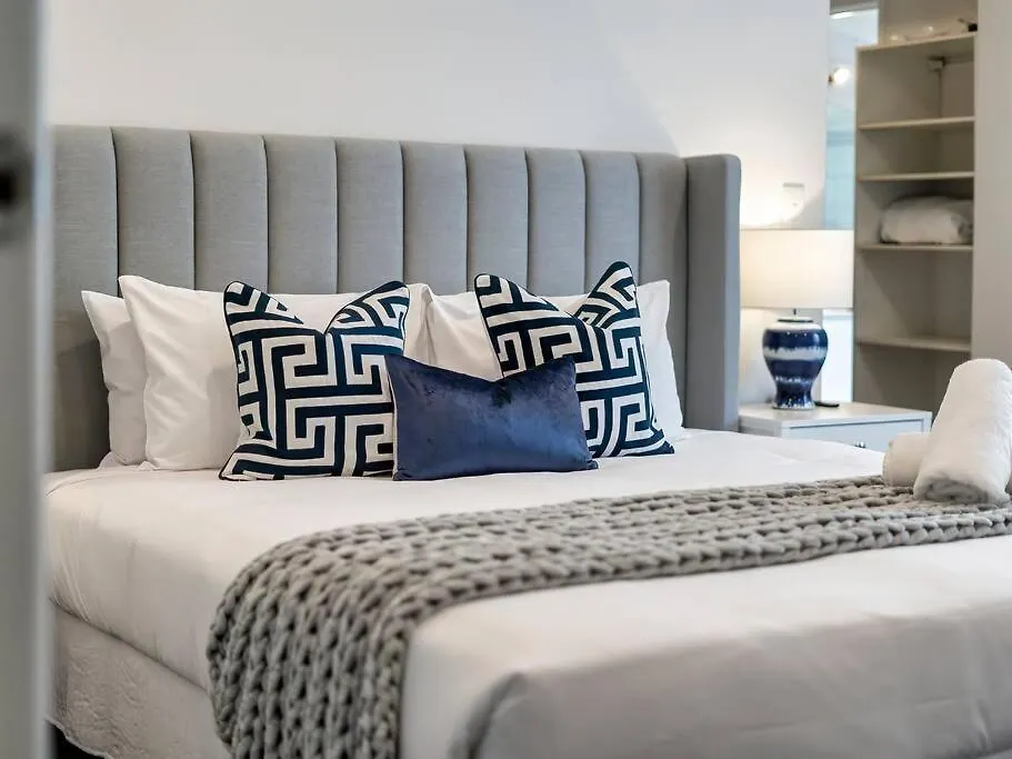 Southport Oasis 6br Pool Central * 골드코스트