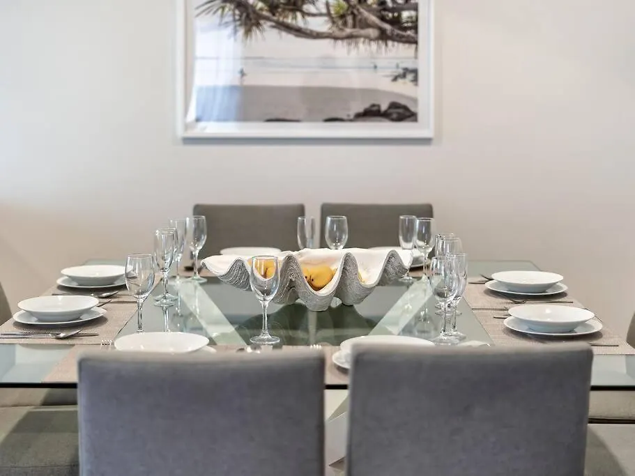Southport Oasis 6br Pool Central * 골드코스트