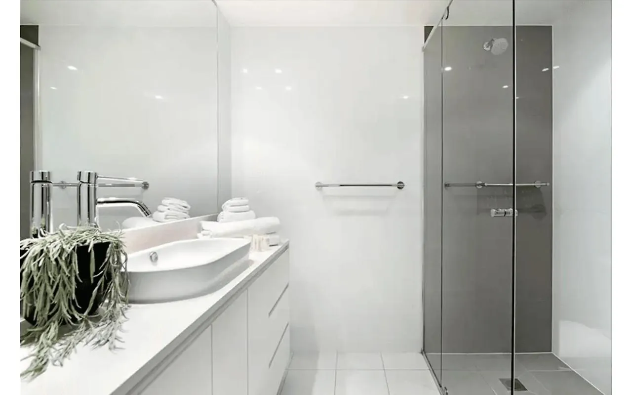 Hilton 2 Bed 2 Bath With Car Park 12704 شقة