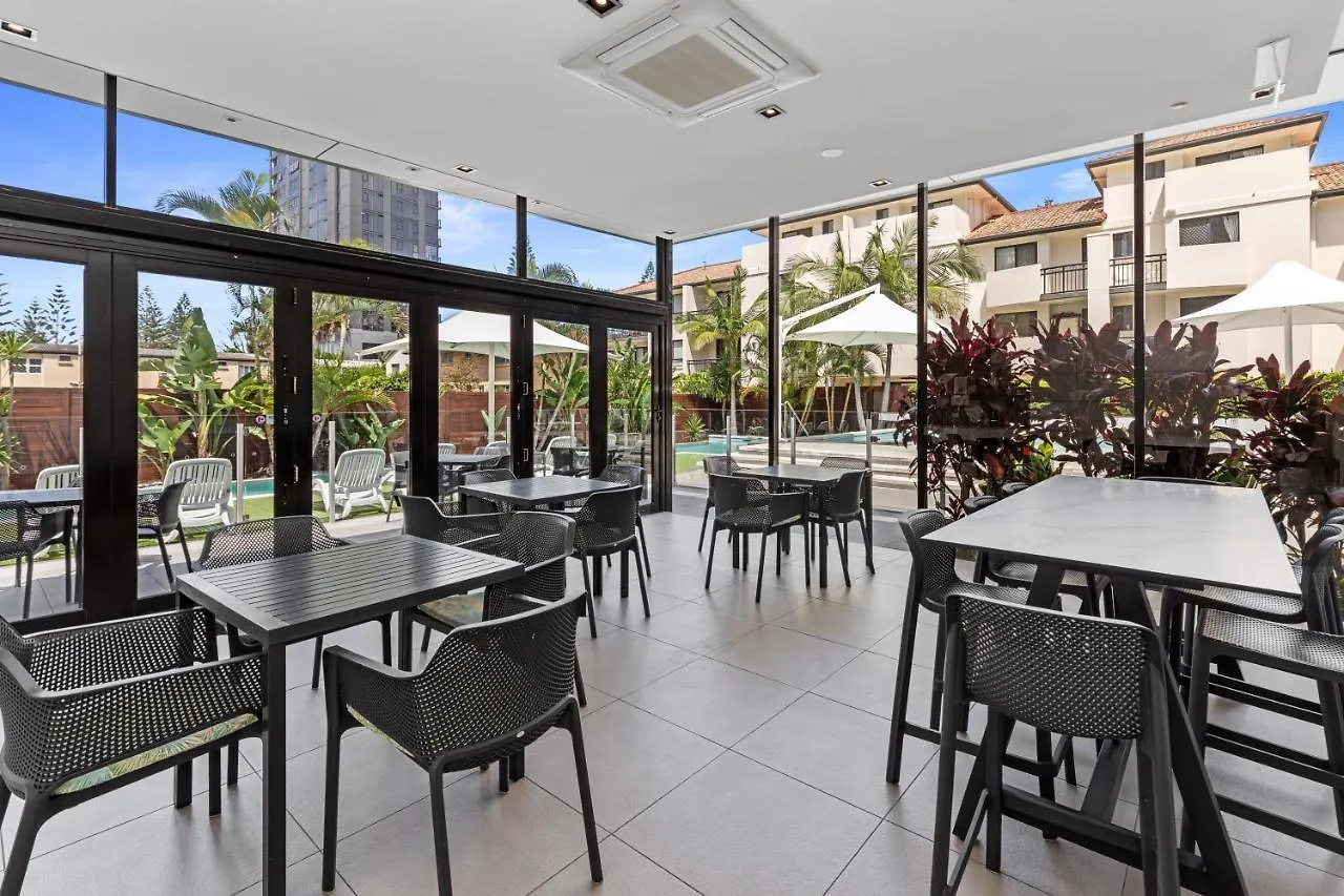 Ultra Broadbeach
