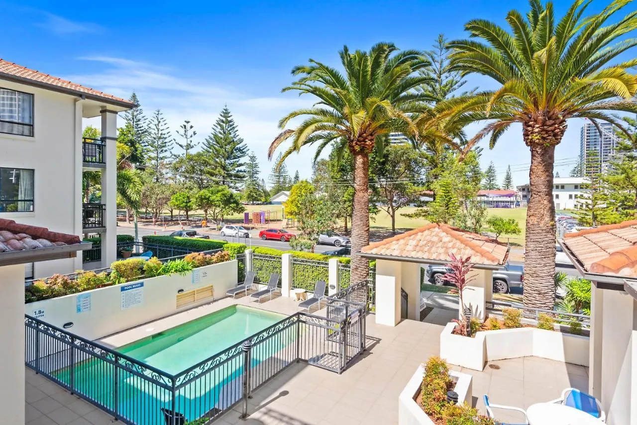 Aparthotel Island 3*