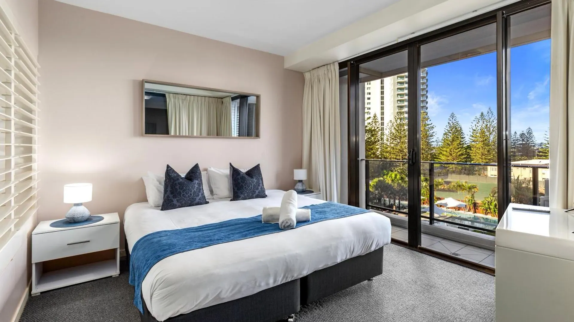 Resort Ultra Broadbeach Gold Coast