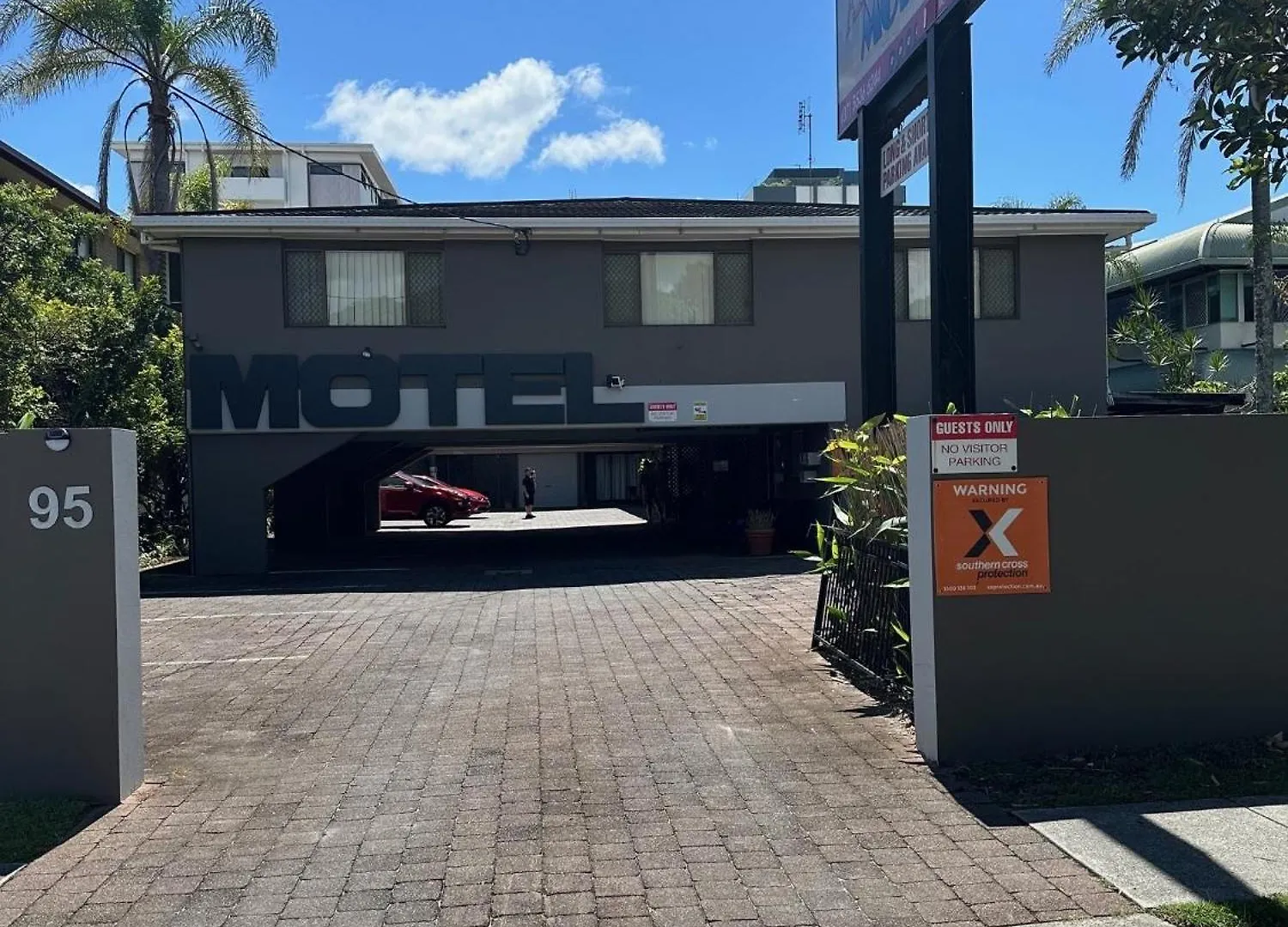 Airport - Only 300 Meters To Airport Terminal Motel