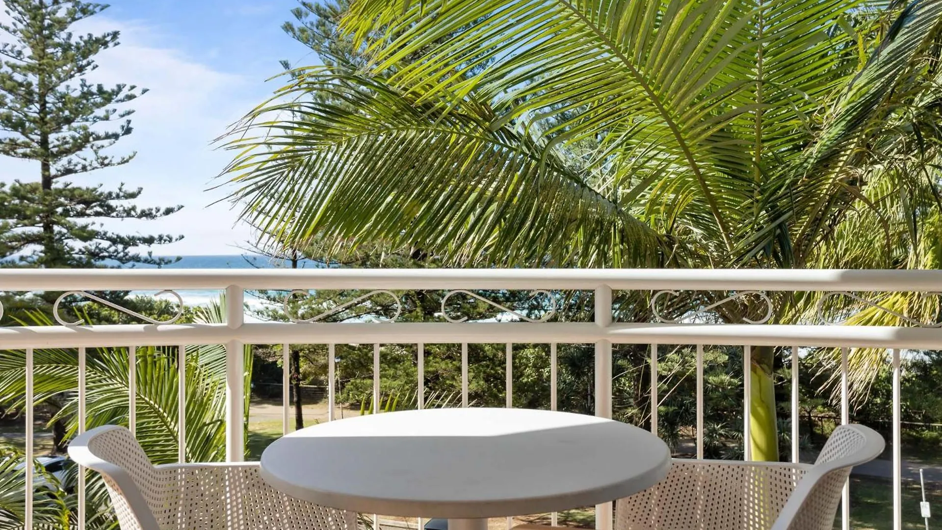 Ultiqa Burleigh Mediterranean Aparthotel