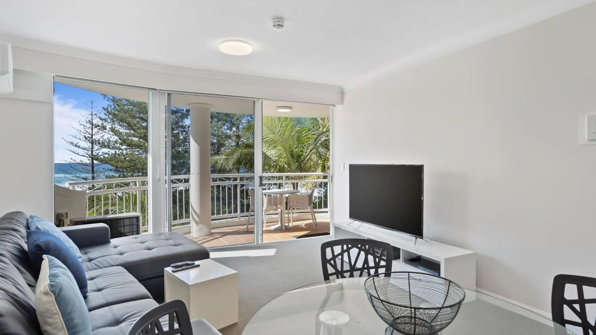 Aparthotel Ultiqa Burleigh Mediterranean Gold Coast