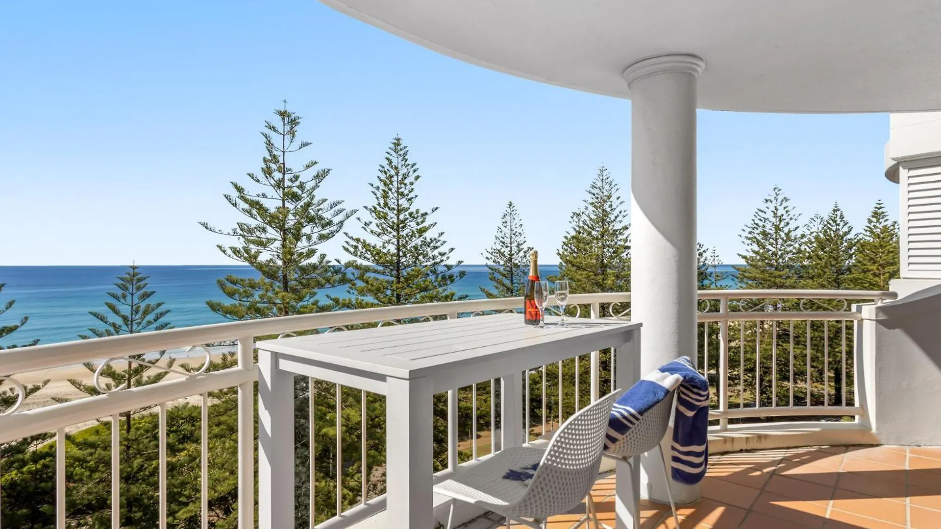 Aparthotel Ultiqa Burleigh Mediterranean