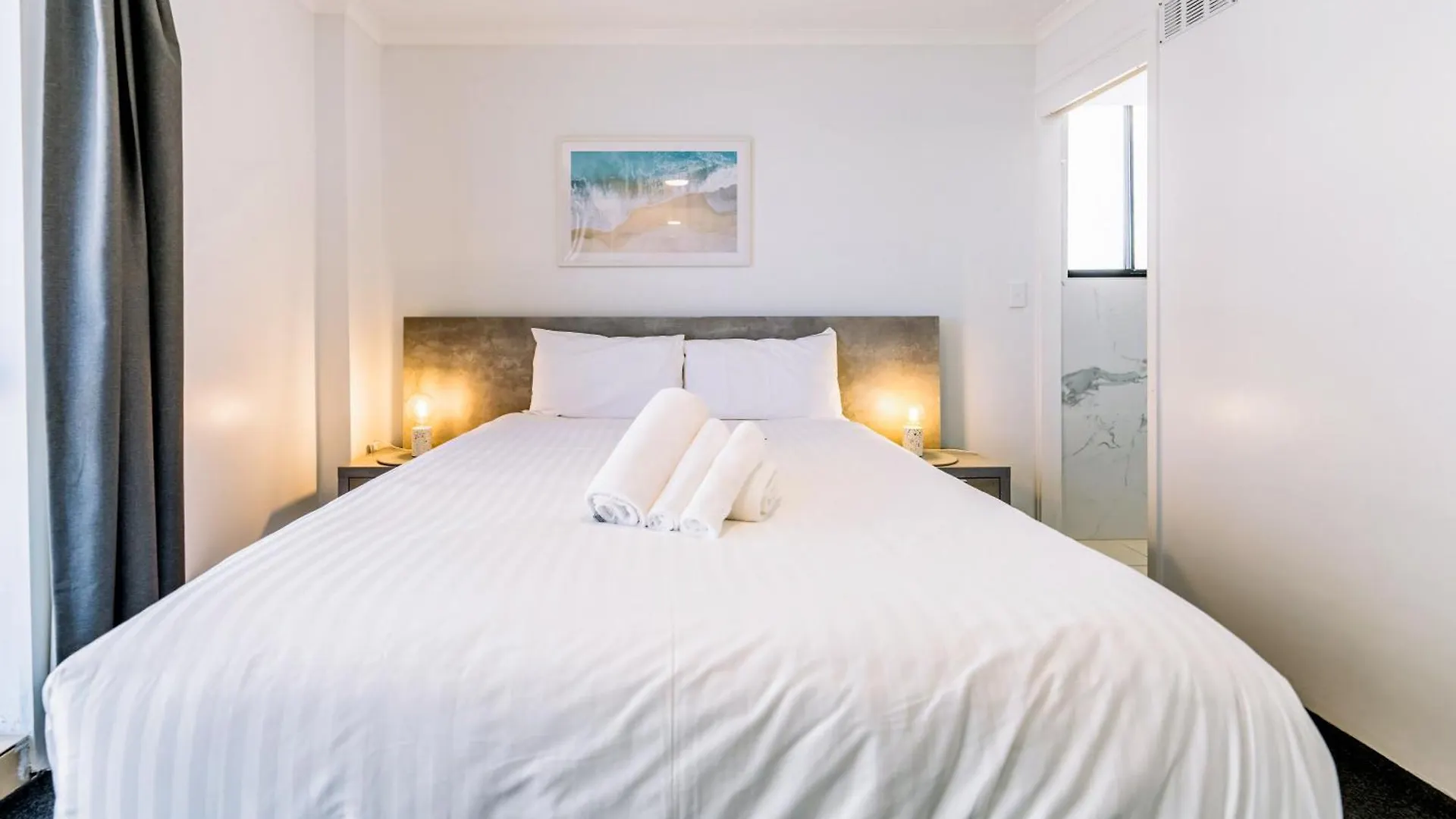 Aparthotel Olympus Beachfront Gold Coast