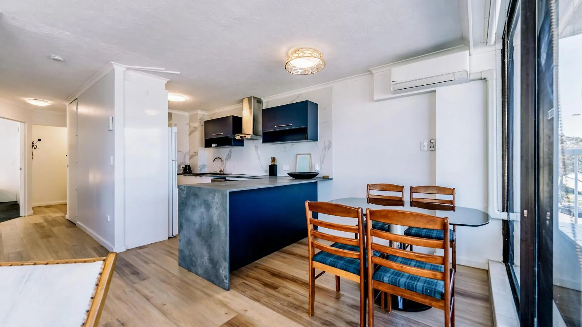 Olympus Beachfront Aparthotel 3*