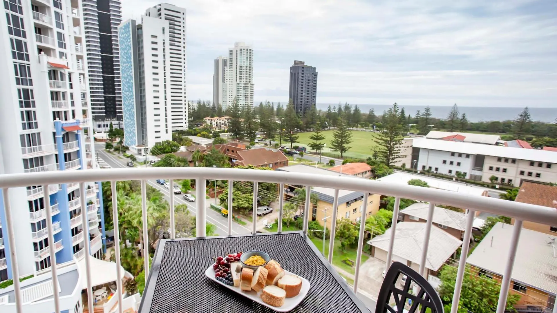 Bel Air On Broadbeach - Official גולד קוסט