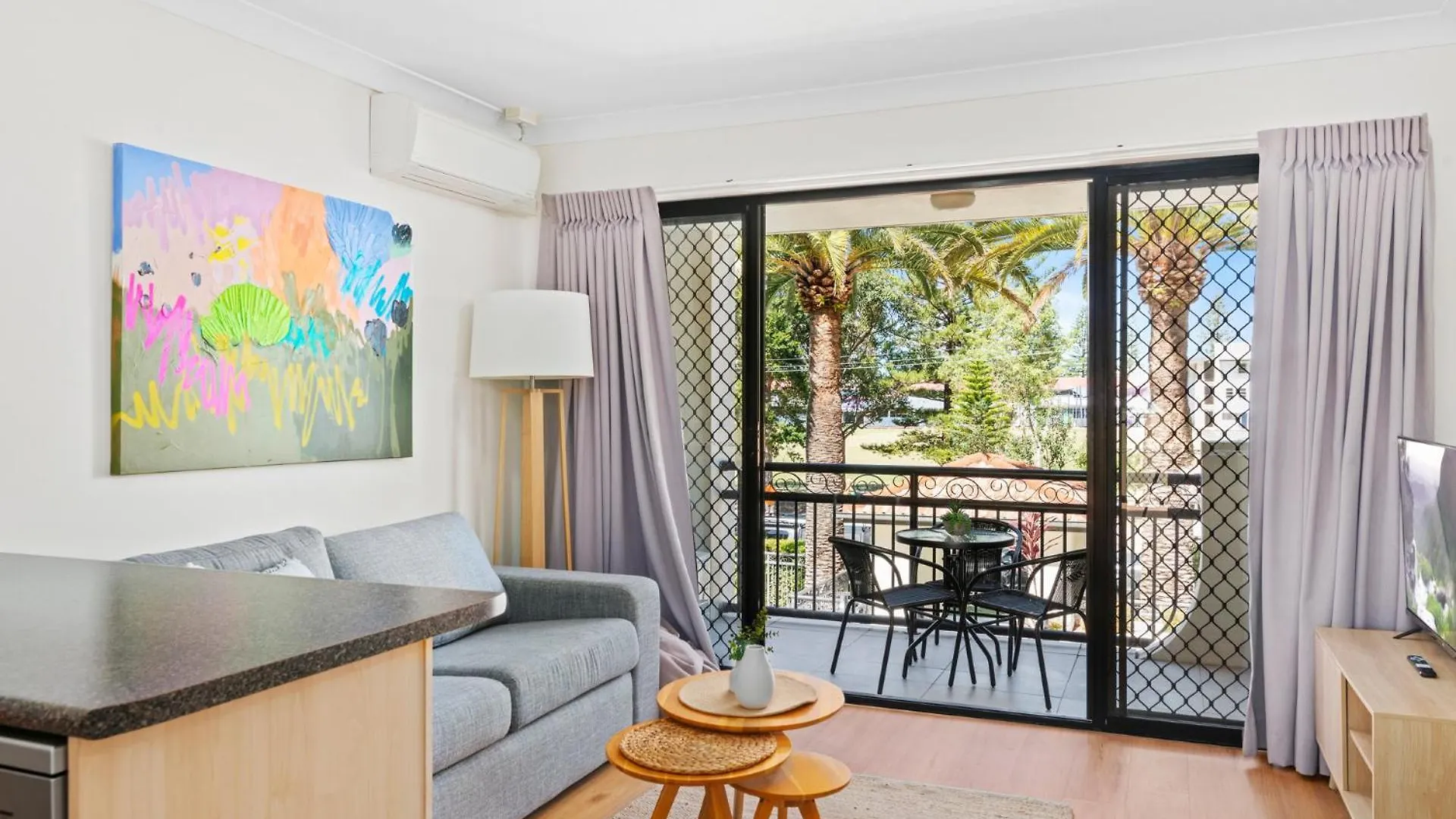 Aparthotel Island 3*