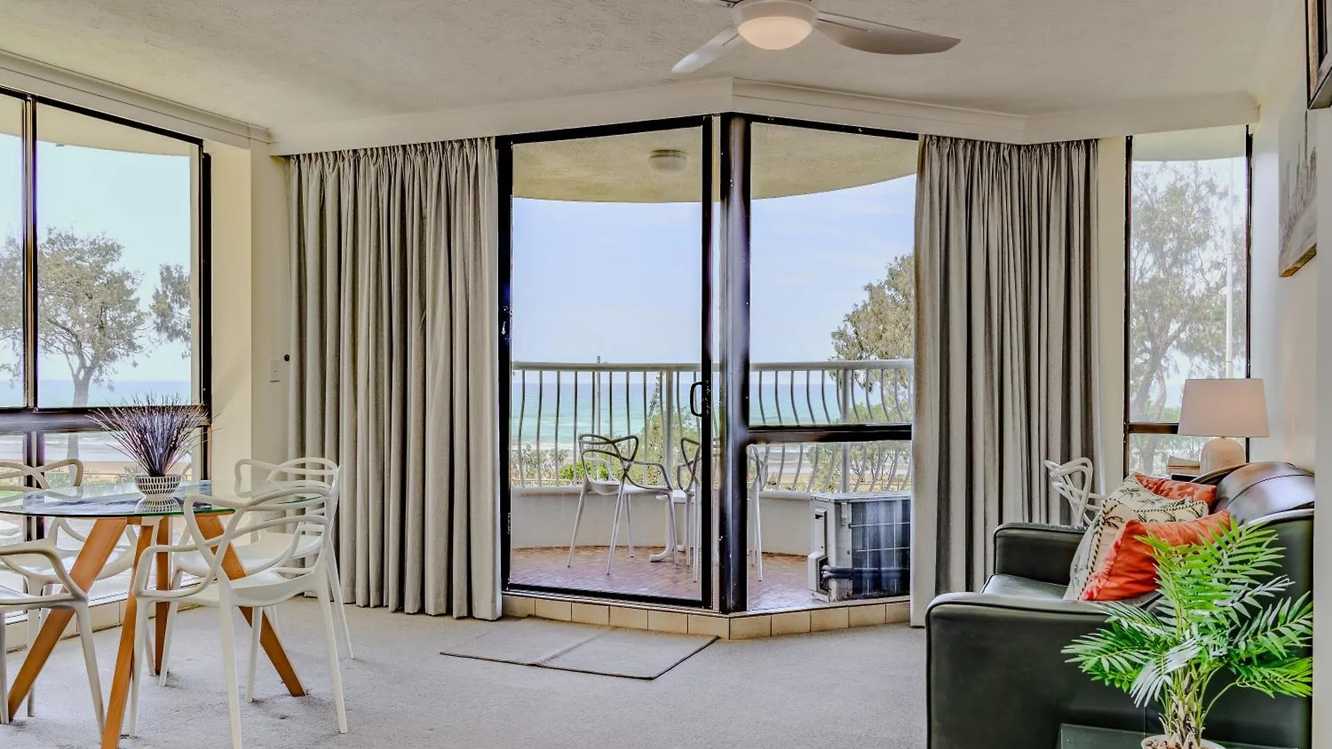 Olympus Beachfront Aparthotel Gold Coast