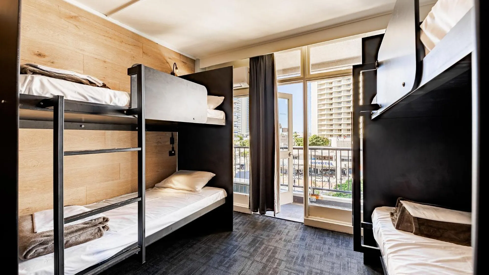 Bunk Surfers Paradise International Backpacker (adults Only) *