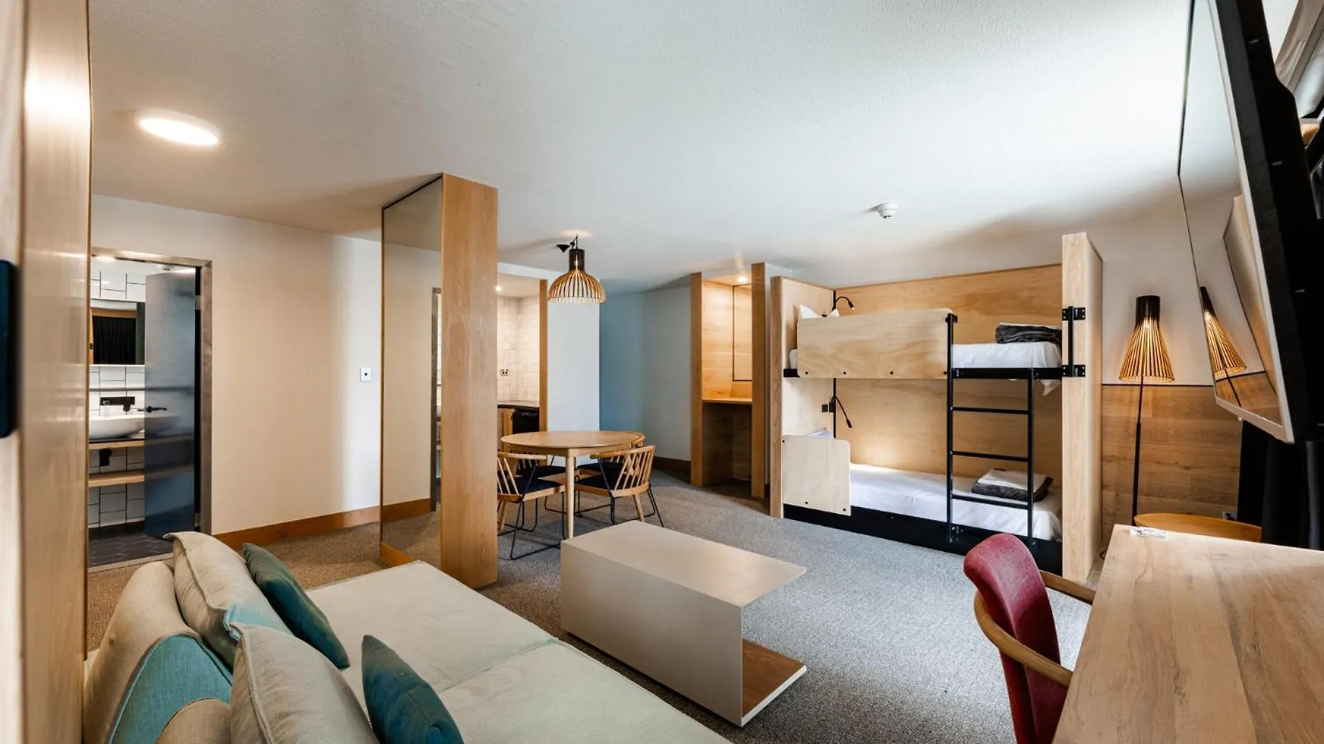 Bunk Surfers Paradise International Backpacker (adults Only) Ostello