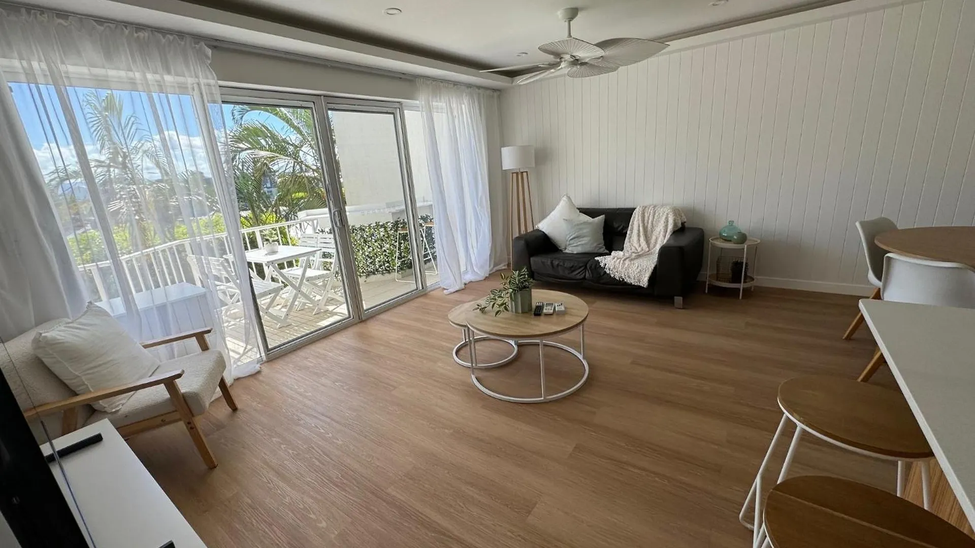 Pelican Cove Gold Coast