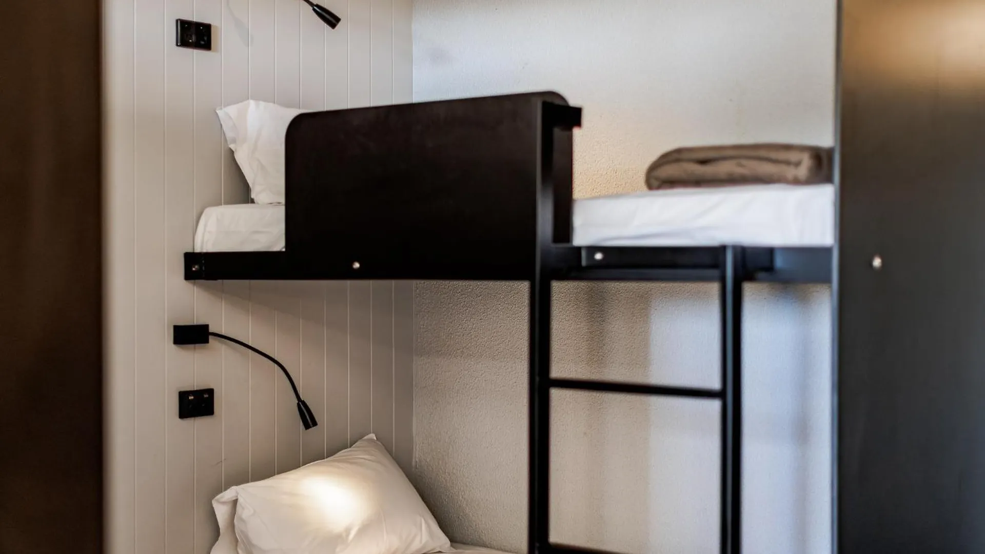 Bunk Surfers Paradise International Backpacker (adults Only) Ostello