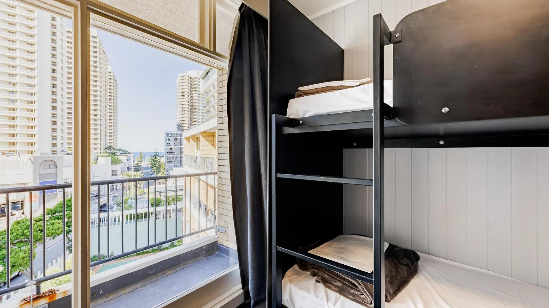 Bunk Surfers Paradise International Backpacker (adults Only) *
