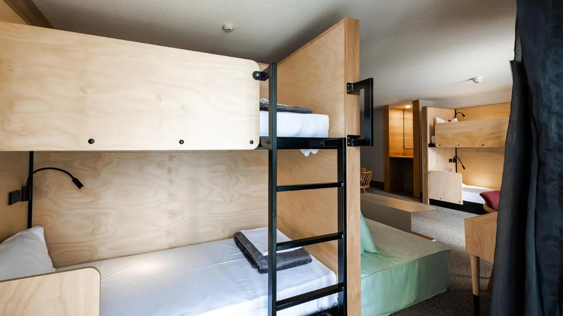 Bunk Surfers Paradise International Backpacker (adults Only) Ostello