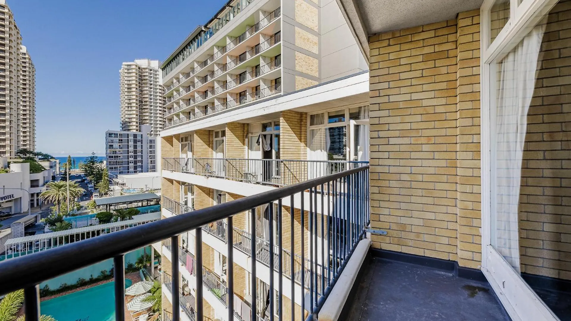Bunk Surfers Paradise International Backpacker (adults Only) Ostello