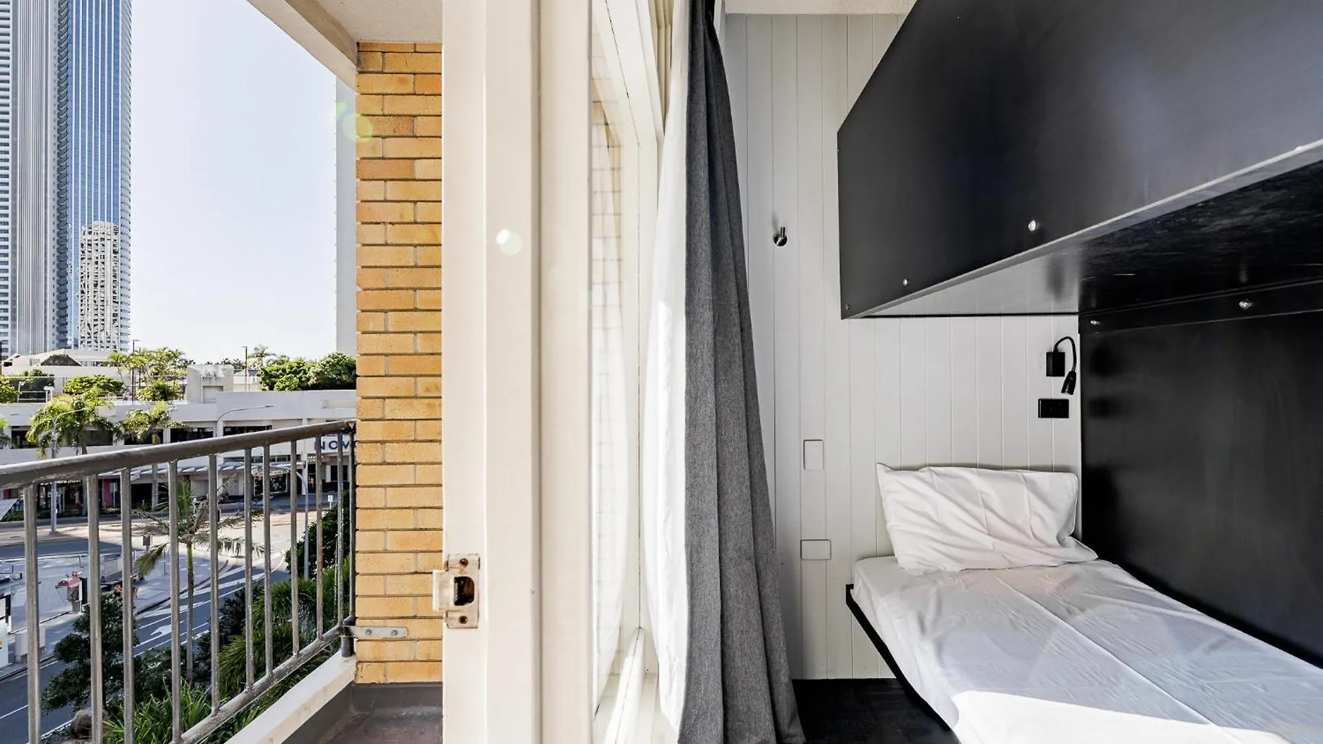 Bunk Surfers Paradise International Backpacker (adults Only) Gold Coast