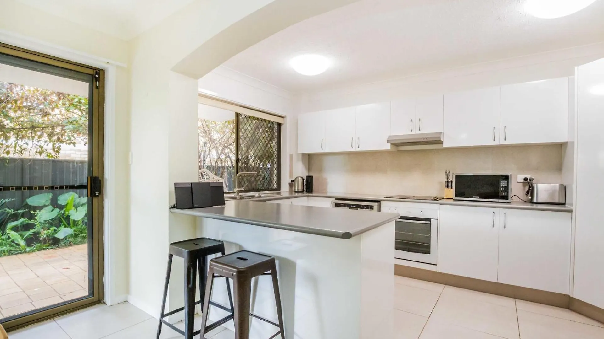 1 And 2 Apartment Gold Coast